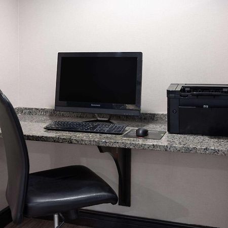 La Quinta Inn By Wyndham Buffalo Airport Williamsville Bagian luar foto