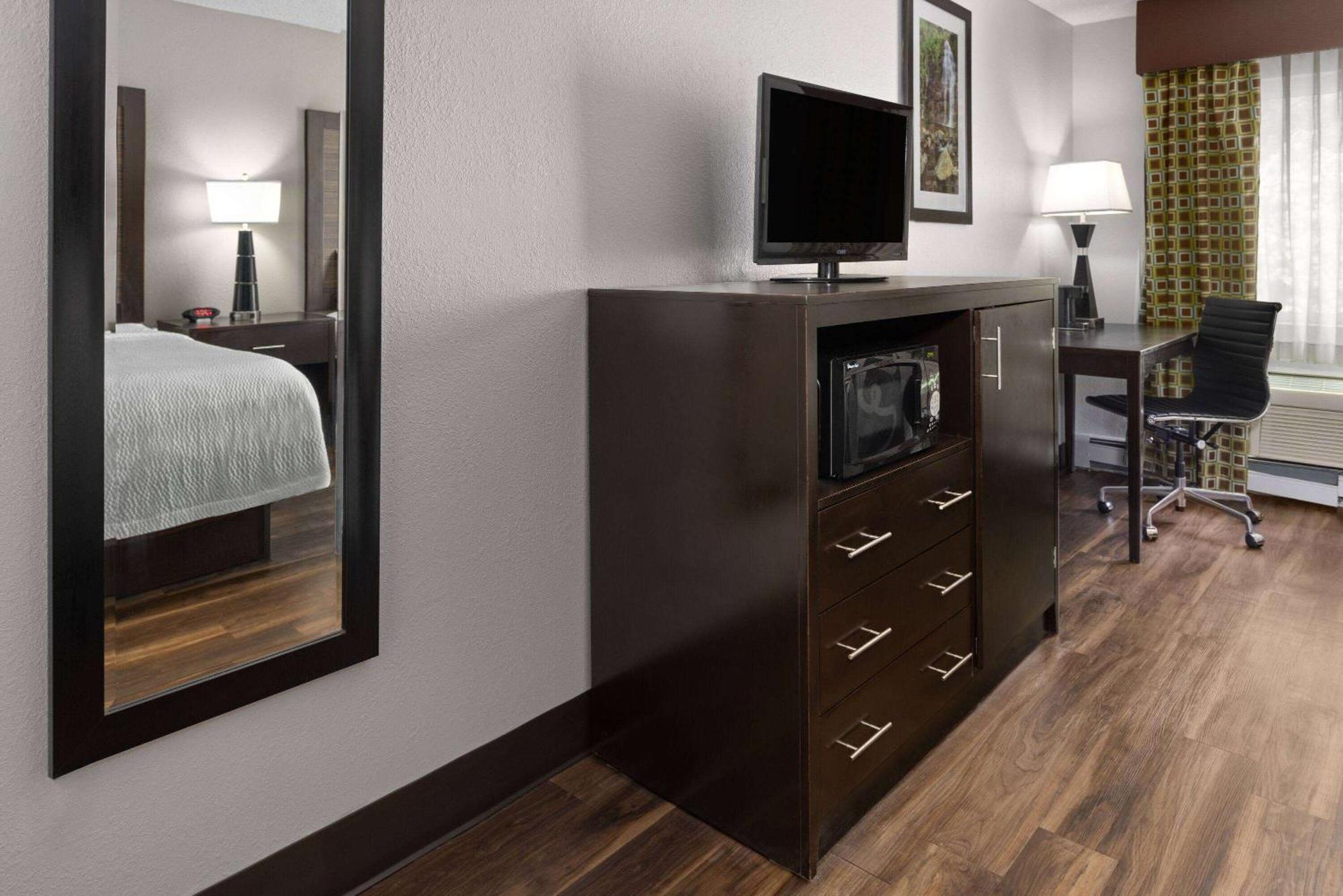 La Quinta Inn By Wyndham Buffalo Airport Williamsville Bagian luar foto