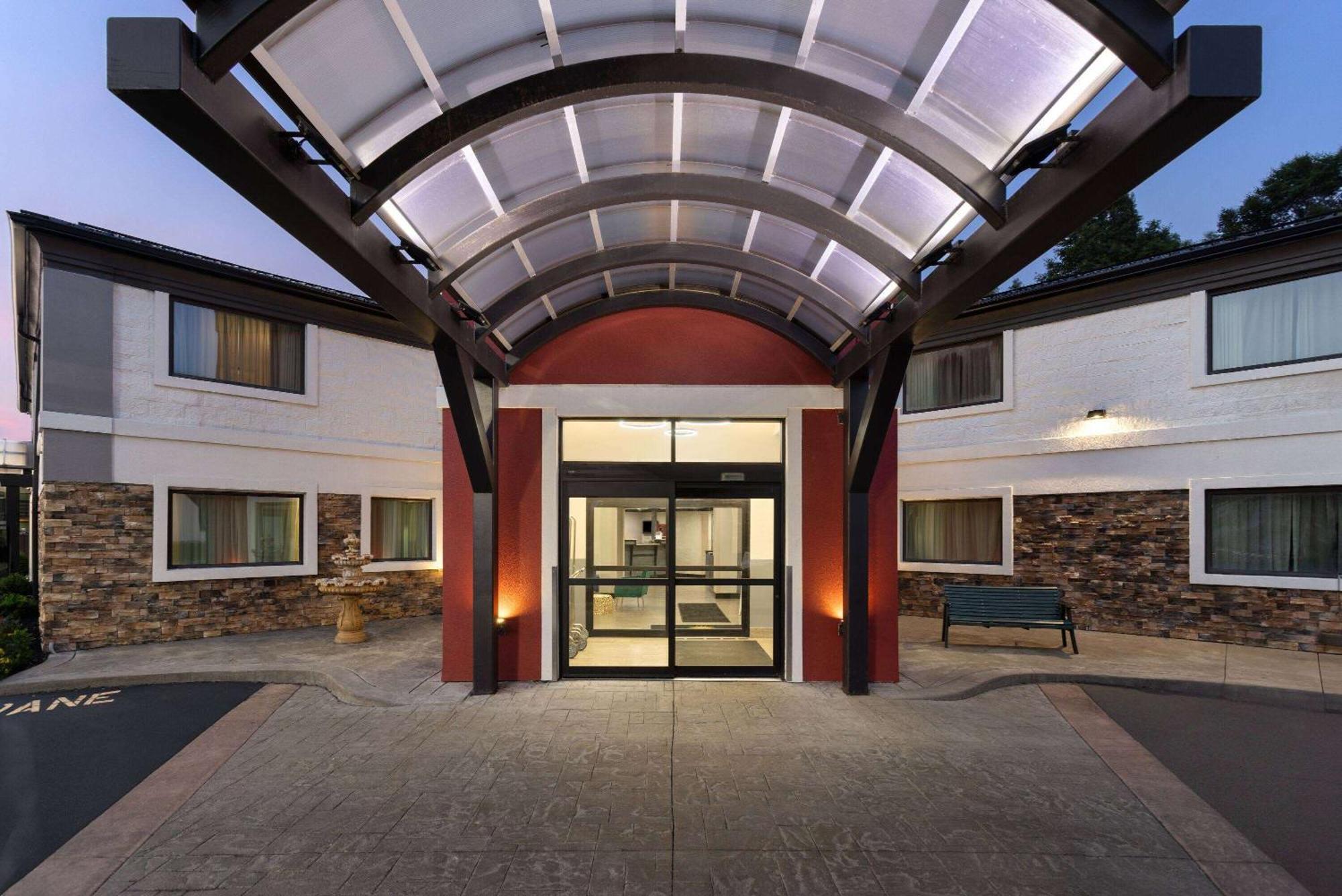 La Quinta Inn By Wyndham Buffalo Airport Williamsville Bagian luar foto