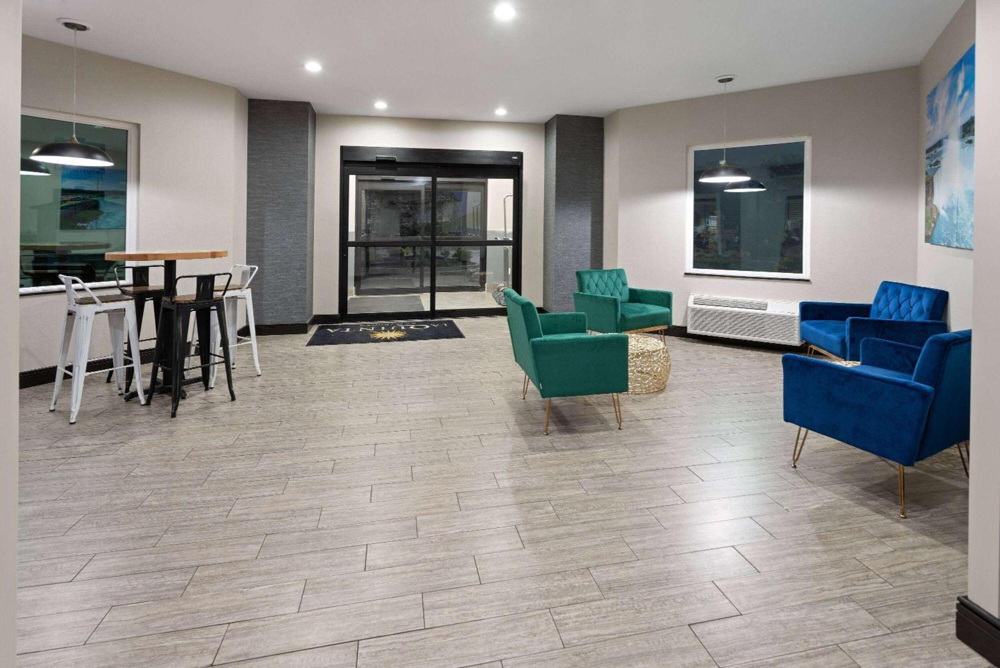 La Quinta Inn By Wyndham Buffalo Airport Williamsville Bagian luar foto