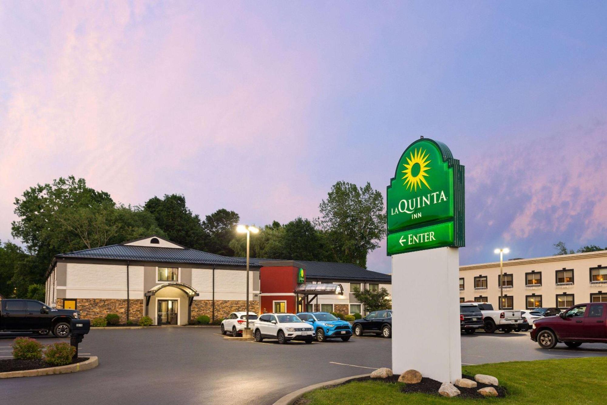 La Quinta Inn By Wyndham Buffalo Airport Williamsville Bagian luar foto
